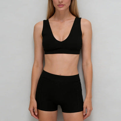 Women's new shockproof sports bra three-point shorts yoga suit with chest pad.