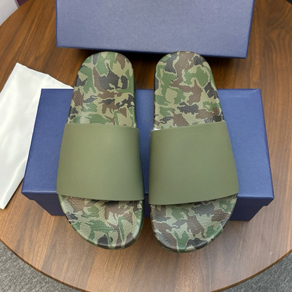 New leisure Joker comfortable non-slip beach sandals and slippers have a shoe box