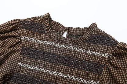 Women's short pleated embroidered shirt