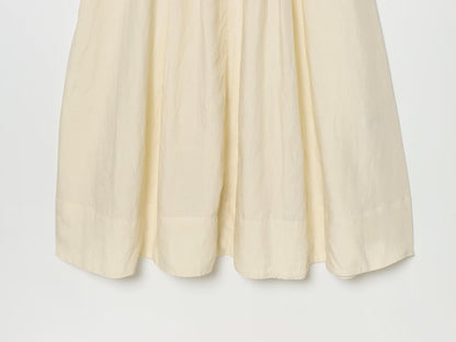 Women's long sleeved round neck pleated dress