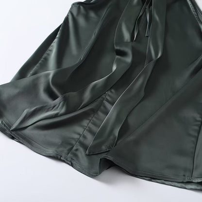 Women's satin textured hanging neck top