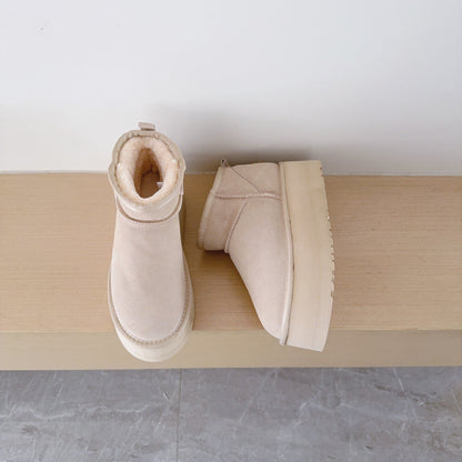 New ultra-high sole snow boots
