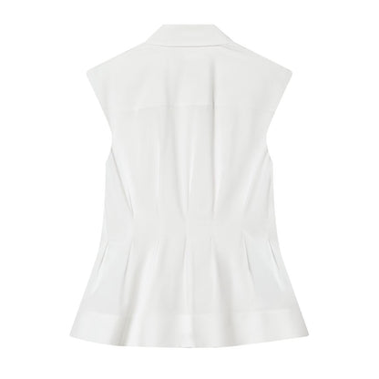 Women's sleeveless pleated button up shirt