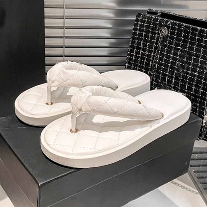 Women's new soft-soled leisure slippers have a shoe box