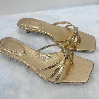 Women's new fashion high-heeled shoes with stiletto toe slippers.