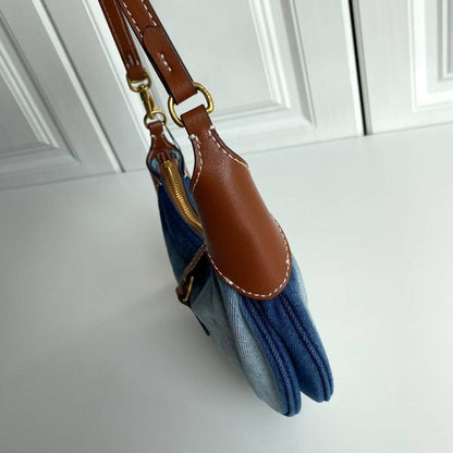 Women's new Joker embroidered denim leather portable daily shoulder bag.