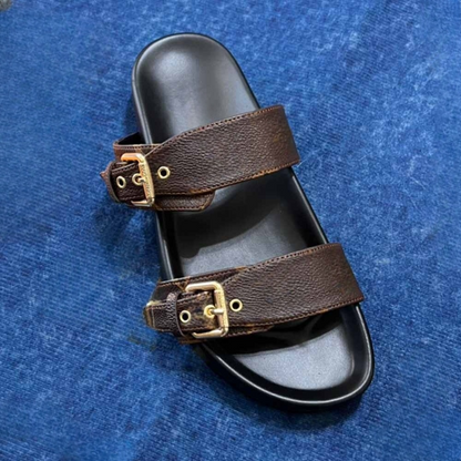 2026 women's new metal buckle design beach slippers have a shoe box