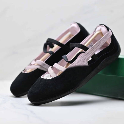 Women's new comfortable thin-soled ballet shoes have a shoe box