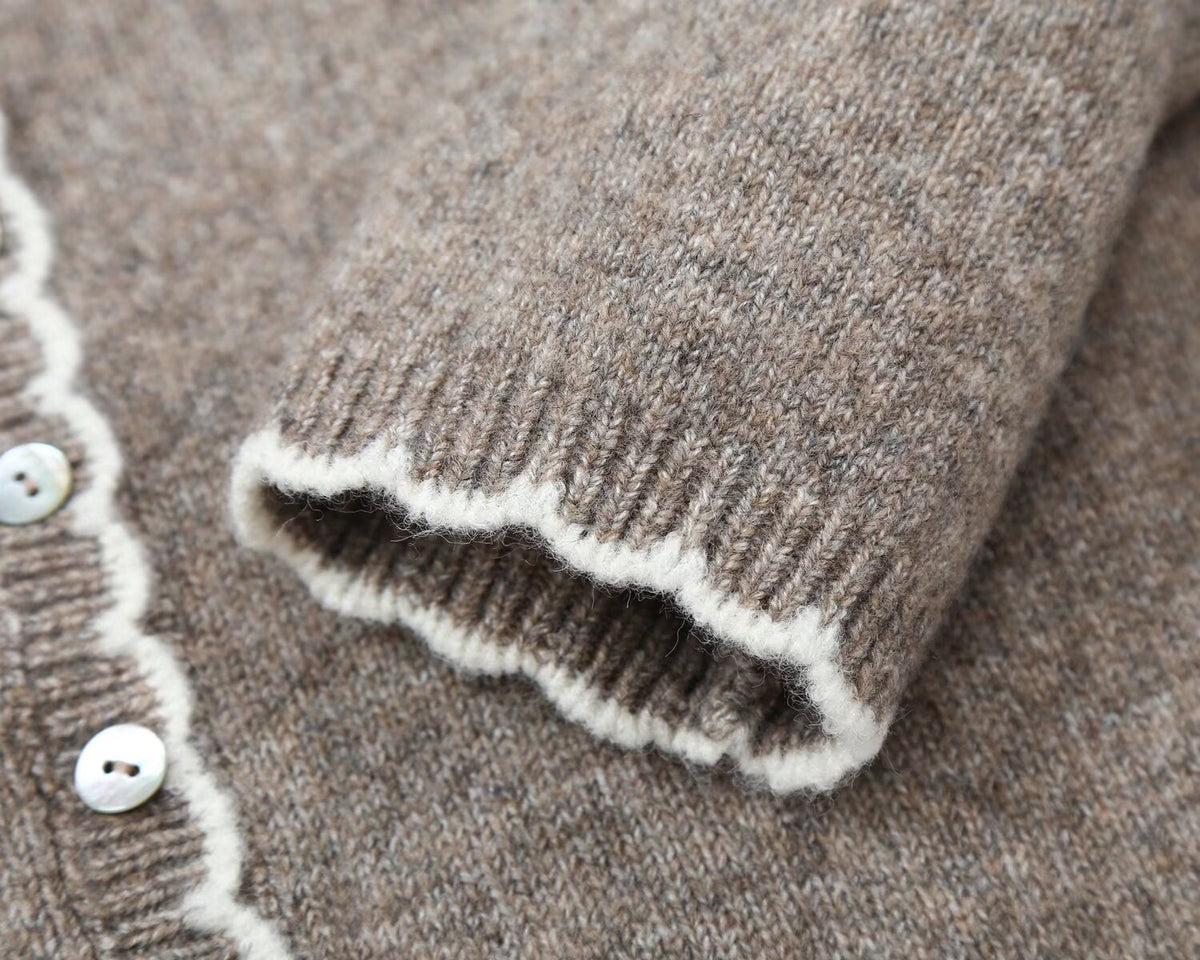 Women's contrasting spliced trimmed knitted Coat