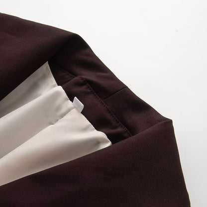 Women's long sleeved lapel short Coat
