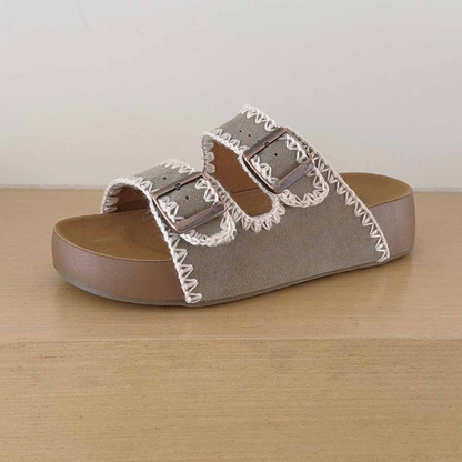 2026 Women's New Woven Platform Slippers have a shoe box