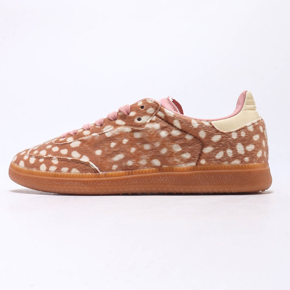Women's new lace-up anti-slip and wear-resistant casual shoes have a shoe box