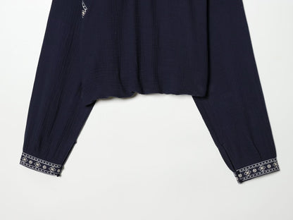 Women's embroidered decorative puffy shirt