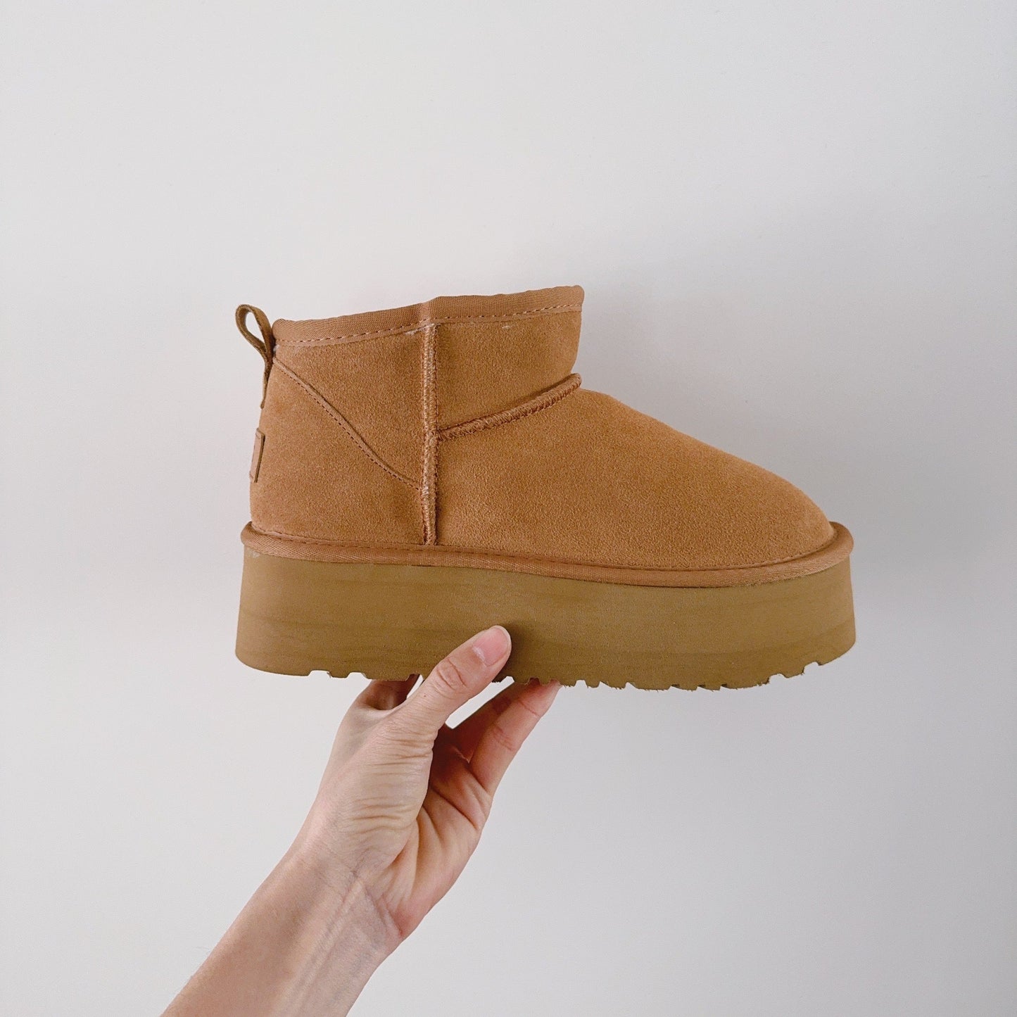 New ultra-high sole snow boots