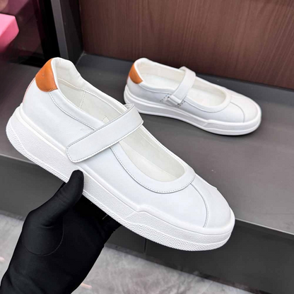 Women's new platform-heightening casual shoes have a shoe box