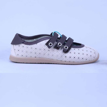 Women's new fashion hook and loop Mary Jane shoes have a shoe box