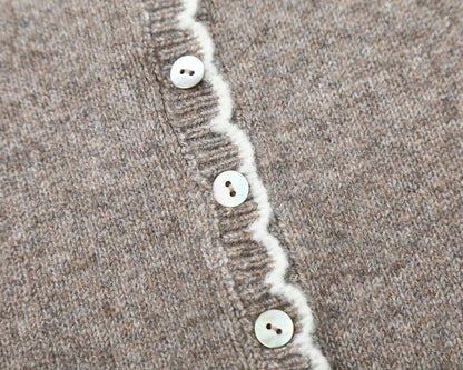 Women's contrasting spliced trimmed knitted Coat