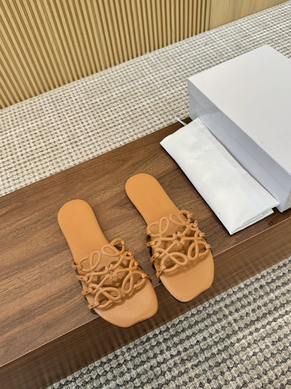 Women's new fashion Joker hollow design thin bottom flat slippers sandals
