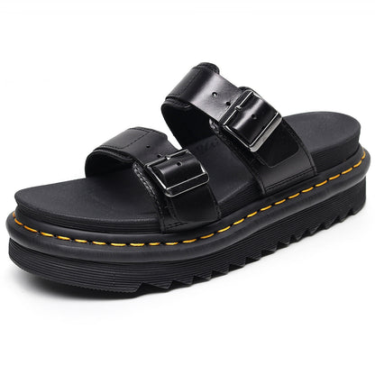 Women's new fashion platform sandals have a shoe box